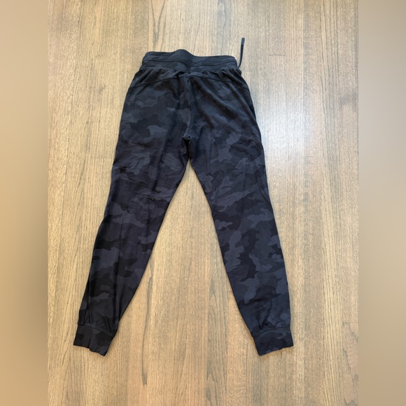 Lululemon Ready to Rulu Jogger-Size 4-Color: Heritage 365 Camo Deep Coal Multi - Picture 6 of 12